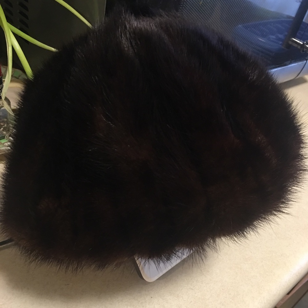 Vintage Mink Dark Brown Fur Women’s Ribs Hat 1950s